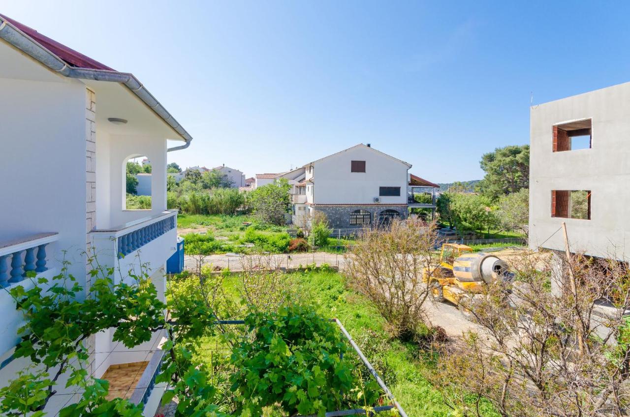 Apartments Slavica R Banjol Zewnętrze zdjęcie