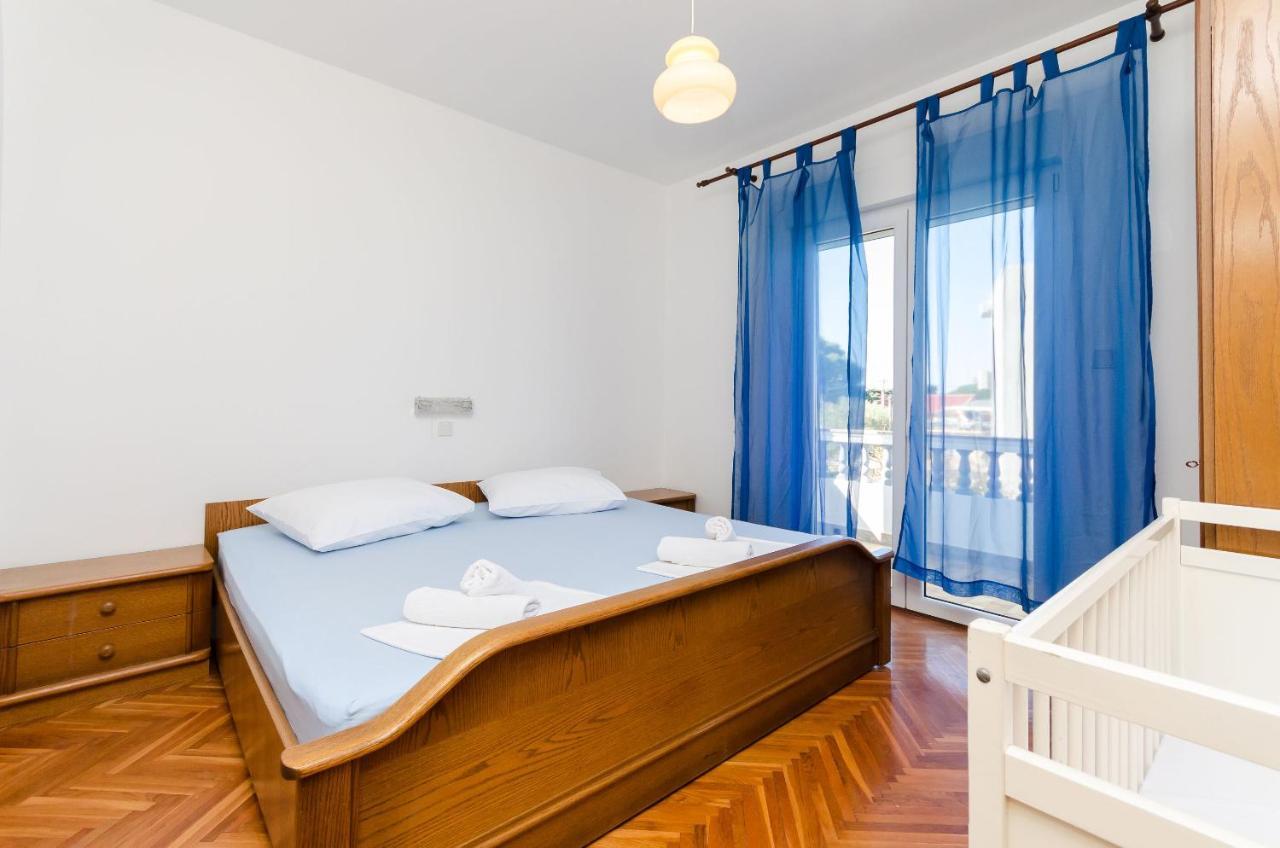 Apartments Slavica R Banjol Zewnętrze zdjęcie