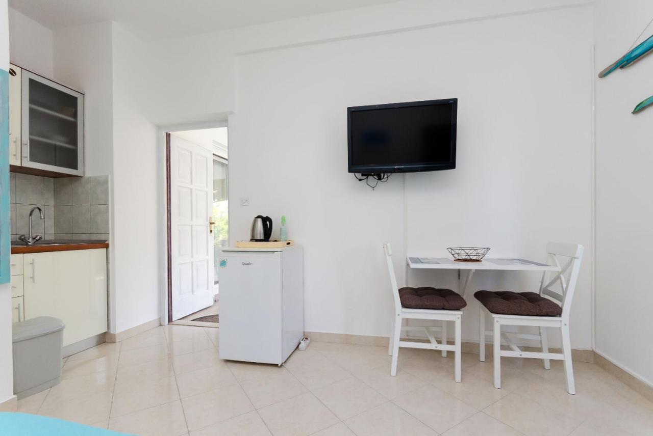 Apartments Slavica R Banjol Zewnętrze zdjęcie